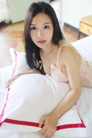 娇妻被领导玩得呻吟在线电影_HD天堂在线
